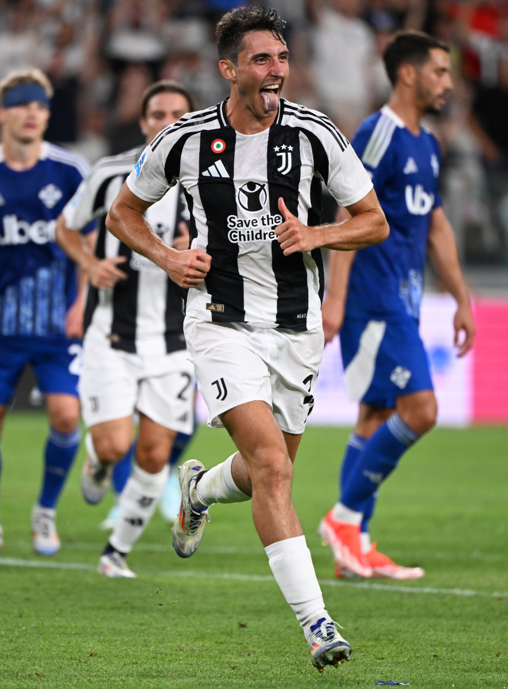 牌展台集齐 牌展台集齐