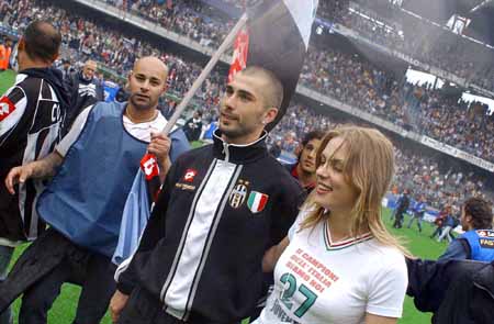 而是社区话 而是社区话